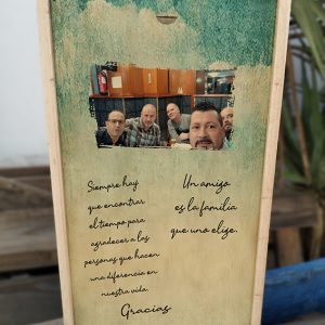 Amigos fondo verde