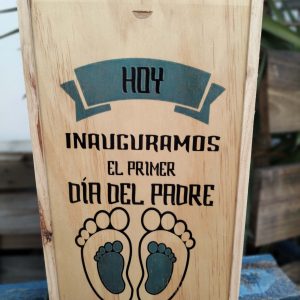Pies bebe - dos copas vino