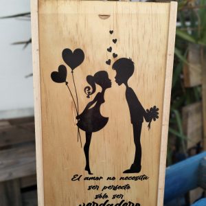 Beso globo corazones